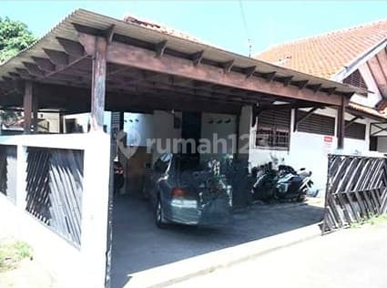 House Strategic Location in Sayap Diponegoro Cirebon Frf 016