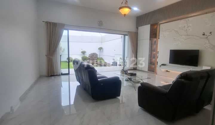 Rumah Mewah Sangat Bagus di Sayap Surya Sumantri Bandung 5123