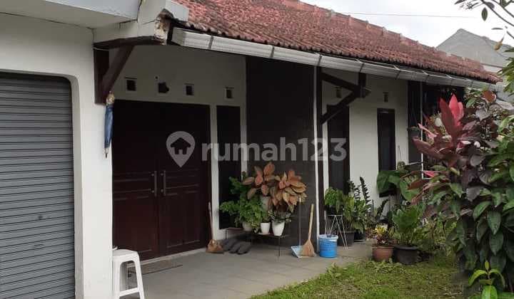 Dijual Rumah Klasik Homey di Kopo Permai Bandung