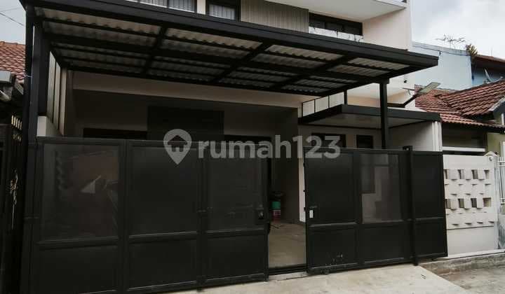 Dijual Rumah Baru Modern Minimalis di Taman Kopo Indah Bandung