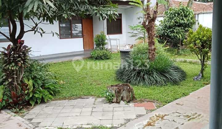 House with Strategic Location in Sayap Dago, Bandung 5111