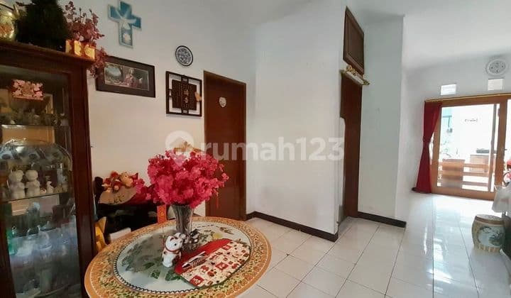 Rumah Kawasan Premium di Setra Duta Bandung Frf 048