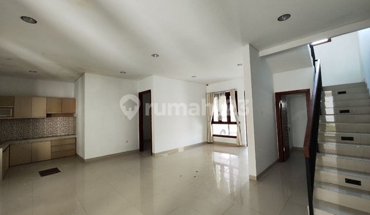 Di Jual Rumah Cluster Siap Pakai di Colomadu 2 Lantai