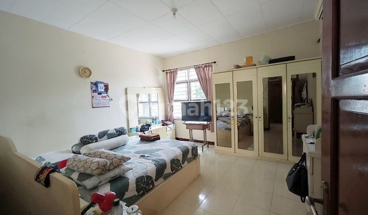 Rumah Luas Manahan Bangunan Bagus Siap Huni