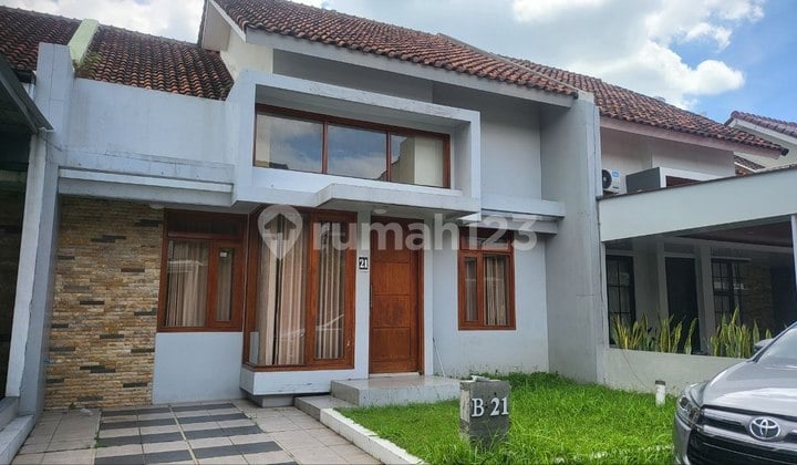 Comfort Cluster Colomadu 3 Bedrooms Wide Road Row