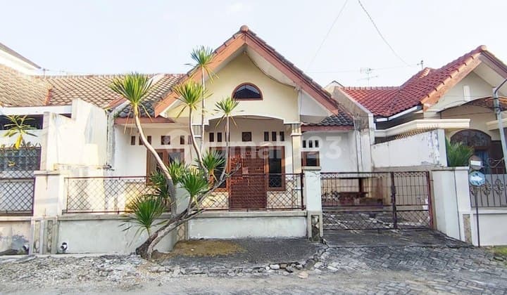 Affordable Baturan House Price under 1B wide road