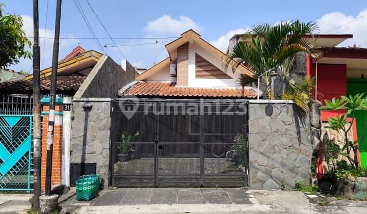 Rumah Murah Tengah Kota Area Serengan Solo