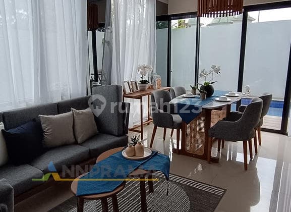 Rumah Rooftop Plus Kolam Renang Dengan View Gunung Salak