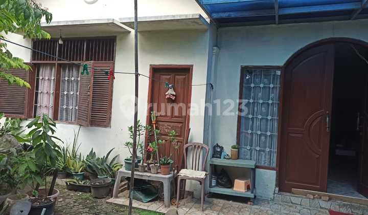 Rumah Hoek Di Pondok Pekayon Indah Bekasi Selatan