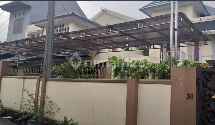 Dijual Murah Rumah Dengan Tanah Luas Di Kalisari Jakarta Timur