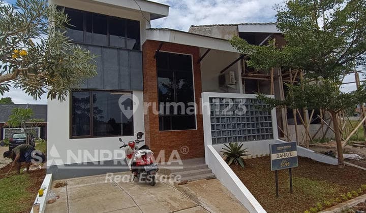 Rumah Dengan Mezanine Di Sawangan Kota Depok