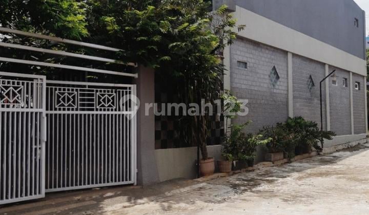 Dijual Rumah Mewah Kusen Jati di Meruyung Limo Depok