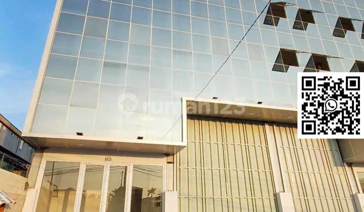 For Sale Strategic Warehouse Kalideres 400m² Freehold Title 40ft Container Access with Goods Lift