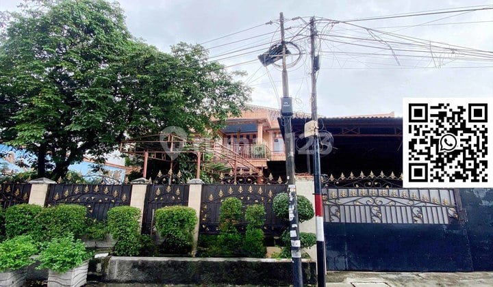 Deket PRJ, RS, Tol & Stasiun – Rumah di Kemayoran, Jakarta Pusat 2 Lantai 684m