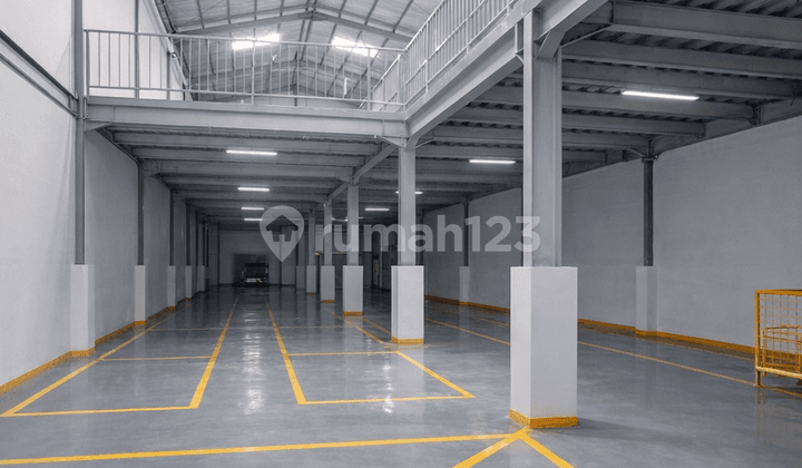 Gudang Disewakan Kalideres Jakarta Barat - Akses Kontainer 40Ft, 2 Lantai, Industri, Siap Pakai