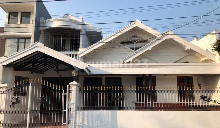 Rumah Terawat dan Bersih Siap Pakai