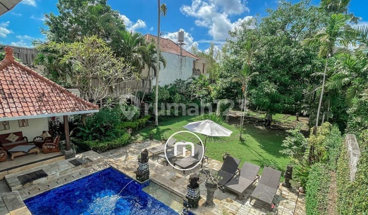 Freehold Villa Close To The Beach In Batu Belig, Seminyak, Bali