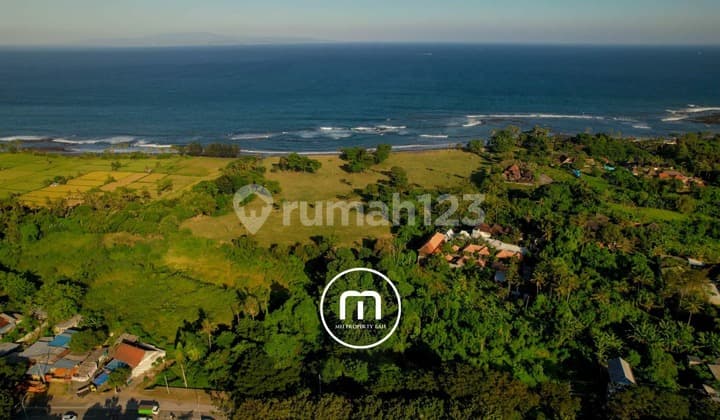 Tanah Kavling Langka Cocok Untuk Villa di Depan Pantai Saba, Bali