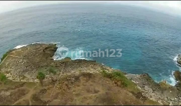 Lahan Tepi Tebing dengan Pemandangan Laut di Nusa Lembongan, Bali