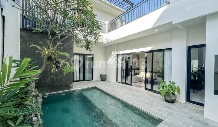 Villa Lokasi Strategis di Seminyak, Dekat Sunset Road, Bali