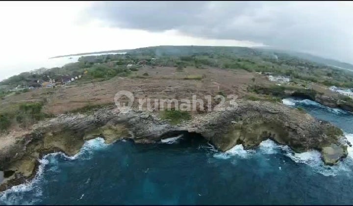 Lahan Tepi Tebing dengan Pemandangan Laut di Nusa Lembongan, Bali