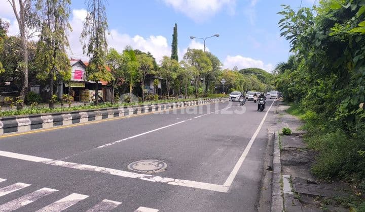 Tanah Strategis Pinggir Jalan Utama Jalan Raya Sanur, Bali