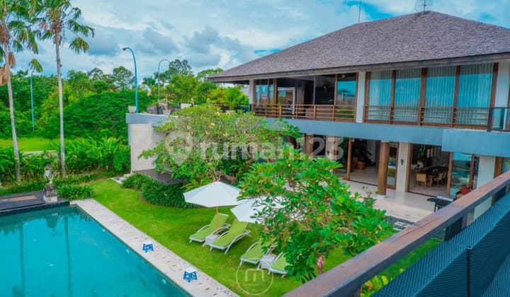 Pemandangan Laut Villa Kontemporer di Puncak Bukit di Kawasan Jimbaran, Bali