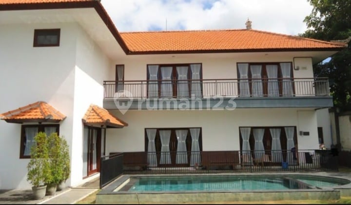 Strategic Location Villa In Bukit Jimbaran Close To GWK, Bali