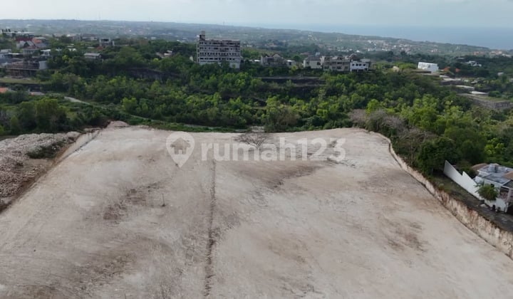Land Position Hook Location Environment Luxury Villa in Uluwatu, Bali