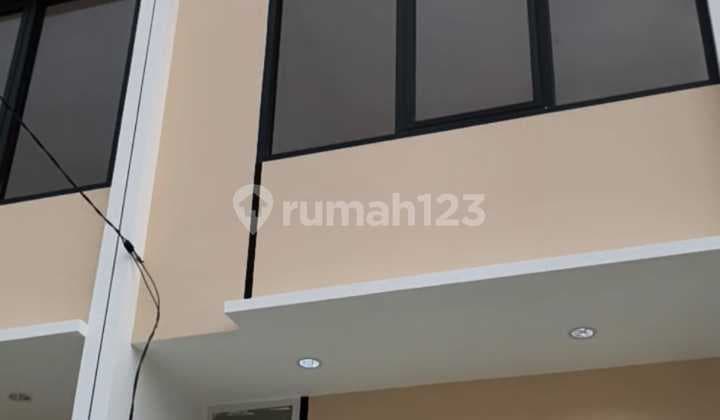 Rumah 2 Lantai (Cluster Exclusive) di Cengkareng