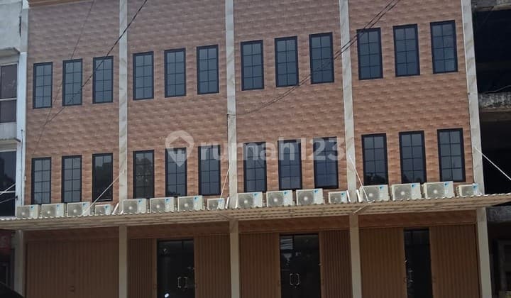 Ruko Ready Pinggir Jalan Raya, Bebas Banjir, Dekat Tol Jatibening