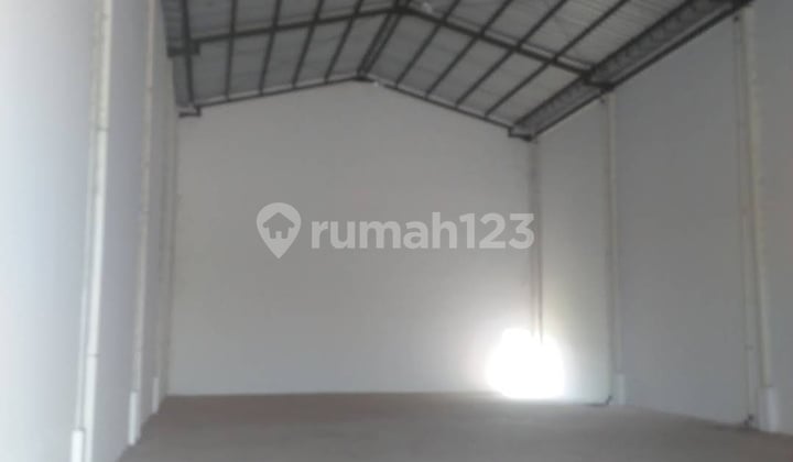 Disewakan Gudang Plus Kantor Parkir Kontainer Luas