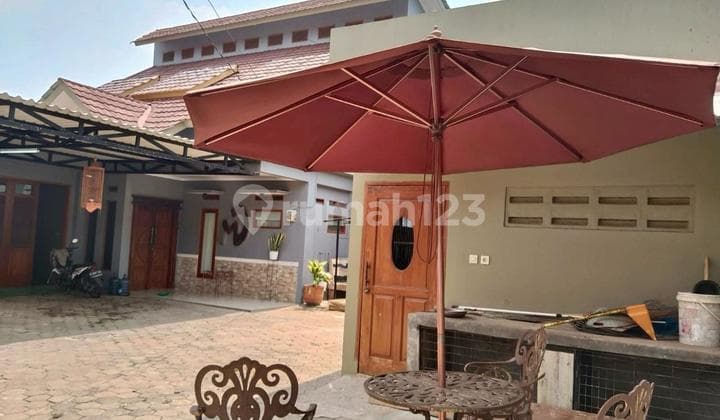 Dijual Rumah Besar Siap Huni Hitung Tanah Butuh Jual Cepat