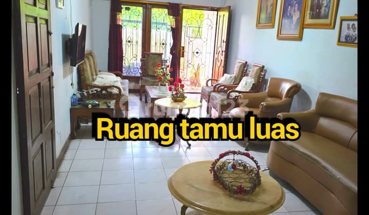 For Sale 2-Story Hook House SHM 150m² Kembangan West Jakarta Parking for 6 Cars No Flooding