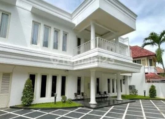 Rumah Asri Terawat Investasi Tinggi Dijual Area Menteng Jakarta Pusat