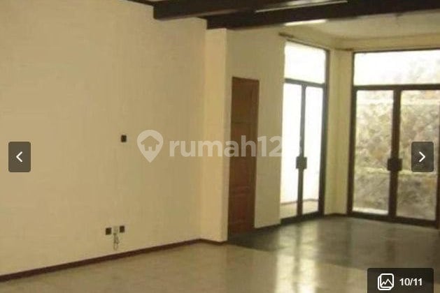 2-Story Flood-Free Ready-to-Occupy Strategic House in Kebayoran Baru, South Jakarta