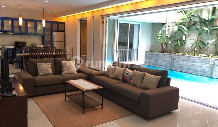 Disewakan Rumah Asri Modren dengan Kolam Renang Siap Huni di Kebayoran Baru Jakarta Selatan