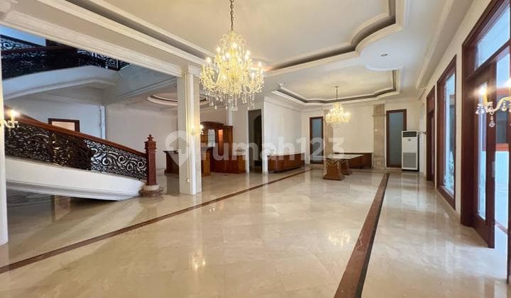 Disewakan Rumah Menteng Bangunan 2 Lantai Luxury House Ex Embassy