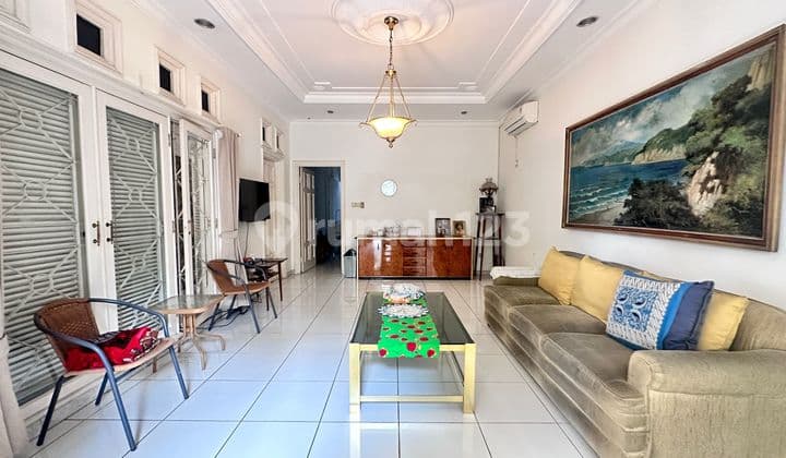 Rumah 2 Lantai Siap Huni Dijual Area Menteng Jakarta Pusat