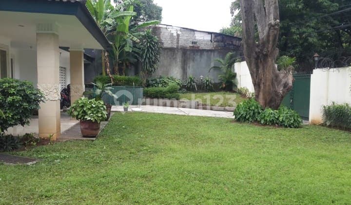 Disewakan/Dijual Rumah 2 Lt Asri Nyaman Bebas Banjir Akses Toll di Cilandak Jakarta Selatan