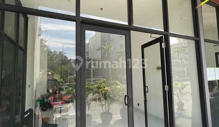 Dijual Ruko Gandeng Bagus Terawat Strategis Area Menteng Jakarta Pusat