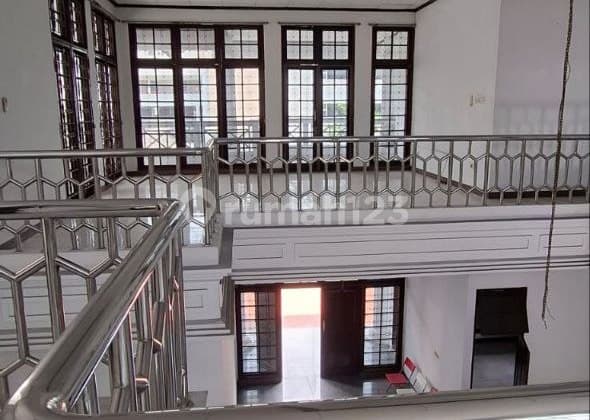 Dijual Murah Rumah 2 Lantai Strategis Bebas Banjir Area Pondok Indah Jakarta Selatan