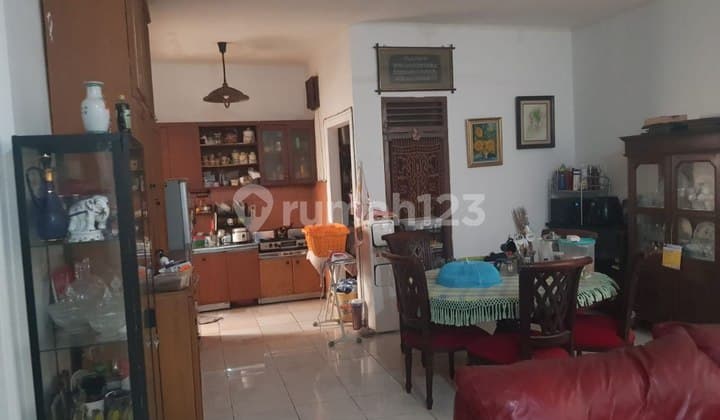 Dijual Cepat Rumah Nyaman Bebas Banjir Dekat Fasilitas Umum Area Menteng Jakarta Pusat