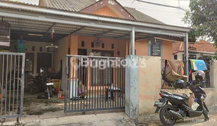 HUNIAN HOEK DI SAWANGAN