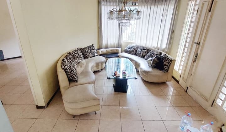 Sewa Rumah Tinggal di Setra Indah Bandung