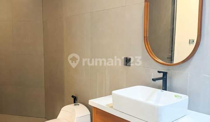 Villa Baru Fully Furnished Strategis Dekat Canggu