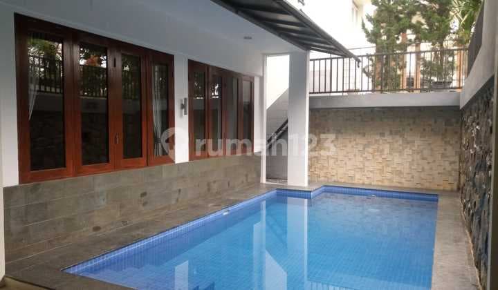 Sewa Rumah Furnish Hill View di Dago Pakar Bandung Utara