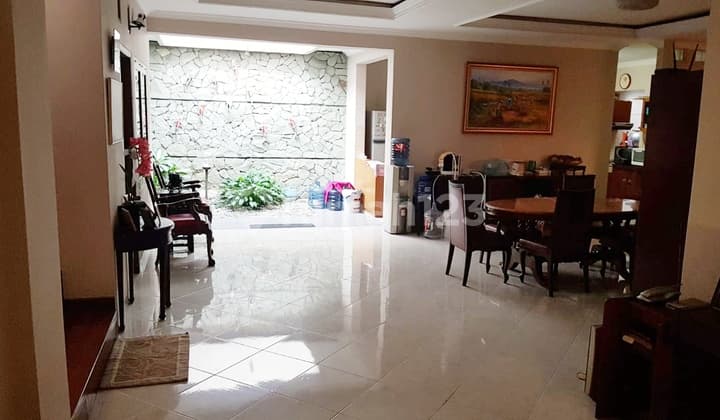 Jarang Ada Rumah Terawat Dekat Istana Plaza Sayap Pajajaran Bandung