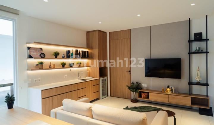 Sell Comfortable House in Setrasari Kulon