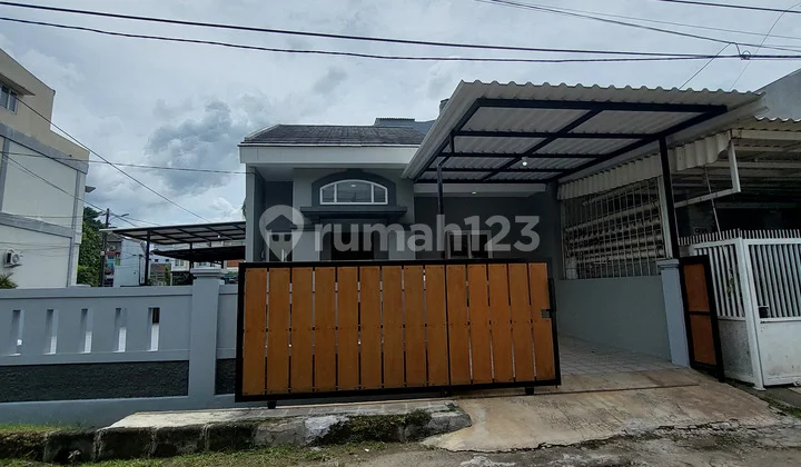 Dijual Rumah Posisi Hook Baru Renov Siap Huni di Sektor 6 Gading Serpong